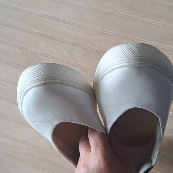 A New Day Faux Leather Elongating Slip On Cushion Insole Stylish Shoes - Picture 5 of 9